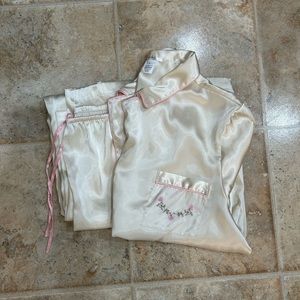 BEAUTIFUL! PINK & WHITE  P.J. SANTIN SET BY PINK K - MINT CONDITION!